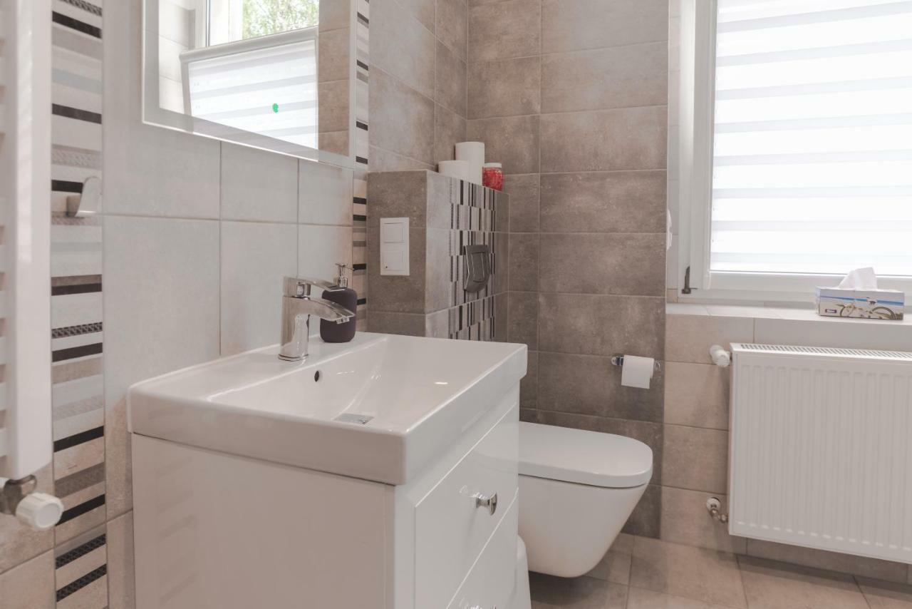 Otwarte Drzwi Apartment ดุสนิกิ สดรอย ภายนอก รูปภาพ