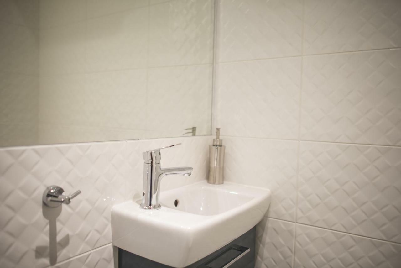 Otwarte Drzwi Apartment ดุสนิกิ สดรอย ภายนอก รูปภาพ